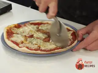 Домашня піца "Маргарита"