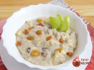 Вівсяна каша яблучна з родзинками в мультиварці