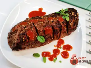 Яловичий антрекот, запечений у духовці