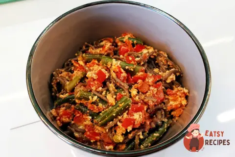Гречана локшина з овочами