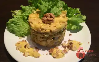 Салат З Курки, Яблук, Селери Та Винограду З Каррі Заправкою