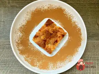 Безглютеновий пиріг з ананасом та яблуком