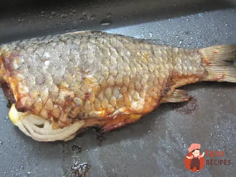 Річковий окунь у духовці без чищення луски