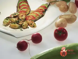 Фаршировані баклажани зі смаженою картоплею