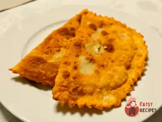 Домашні чебуреки з бараниною