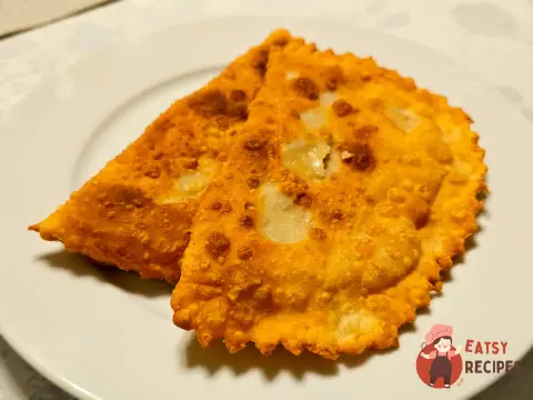 Домашні чебуреки з бараниною