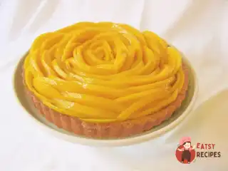 Манговий тарт із заварним кремом