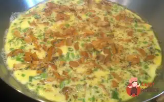 Омлет З Лисичками Та Зеленою Цибулею