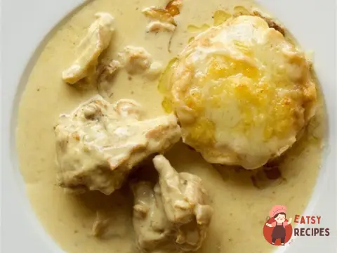 Кролик у білому соусі
