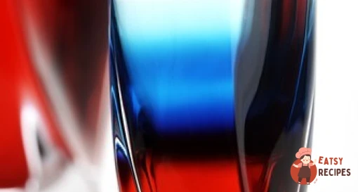 Біло-синьо-червоний напій