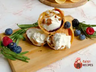 Вафельні ріжки з начинкою