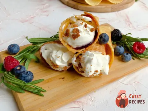 Вафельні ріжки з начинкою