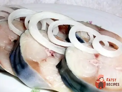 Швидка скумбрія пряного посолу