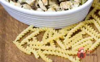 Салат З Курки З Грибами Та Ананасами