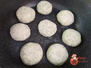 Крок 9: Сирники з маком
