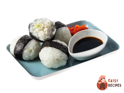 Японські рисові кульки з куркою та селерою
