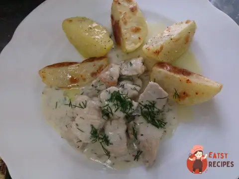 Курка шматочками у вершковому соусі