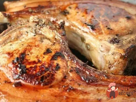 Свинина на кісточці у духовці