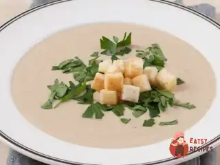 Крем-суп із білих грибів із трюфельними крутонами