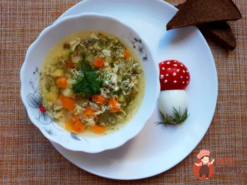 Пікантний щавлевий суп із яйцем