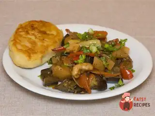 Овочеве рагу з баклажанами та зеленню