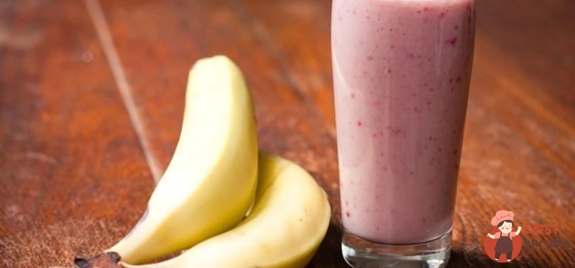 Банановий смузі з чорницею