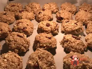 Вівсяне печиво з бананом та горіхами