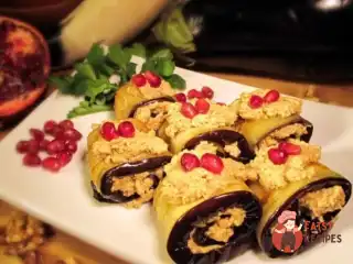 Рулетики з баклажанів з горіховою начинкою