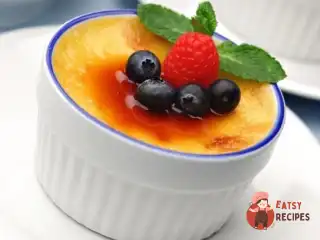 Крем-брюле з ройбосом та ягодами