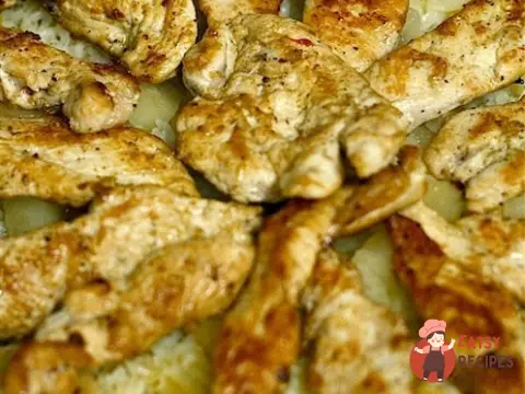 Курка по-луїзіанськи з рисом та ананасом.