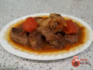 Яловича вирізка на сковороді