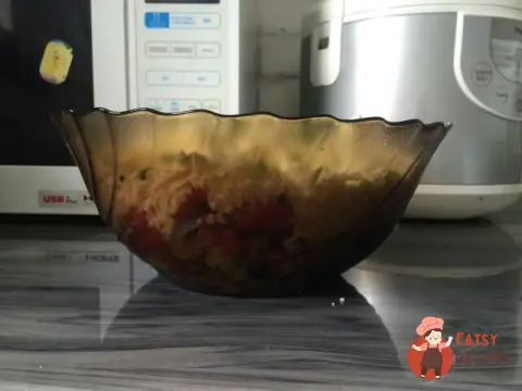 Шопський салат із перцем чилі