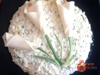 Салат з курячої грудки з печерицями та ананасом