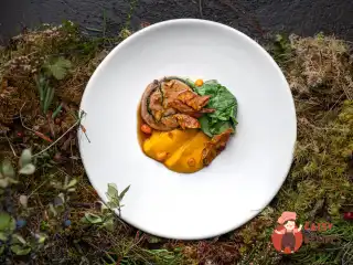 Рулет із кролика з кремом з батату