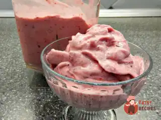 Морозиво з ягід з лікером