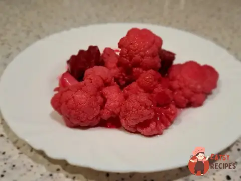 Маринована цвітна капуста з буряком