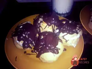 Заварне тістечко з білковим кремом
