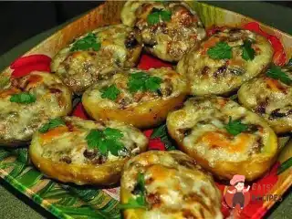 Човники з картоплі у мундирі
