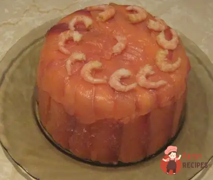 Салат-торт із морепродуктів
