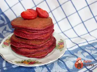 Англійські бурякові панкейки