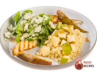 Салат з печеною грушею, корном та булгуром