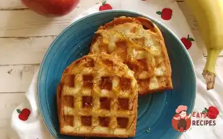 Простий гарячий бутерброд у вафельниці