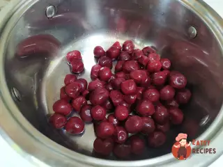 Крок 1: Компот із домашніх ягід