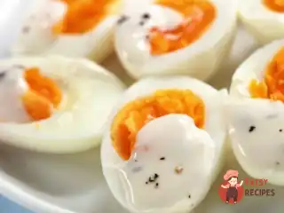 Яйця під майонезом