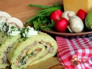 Кабачковий рулет із грибами