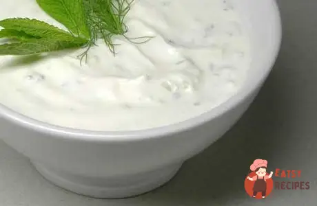 Сметанний соус із часником (Цехтон)
