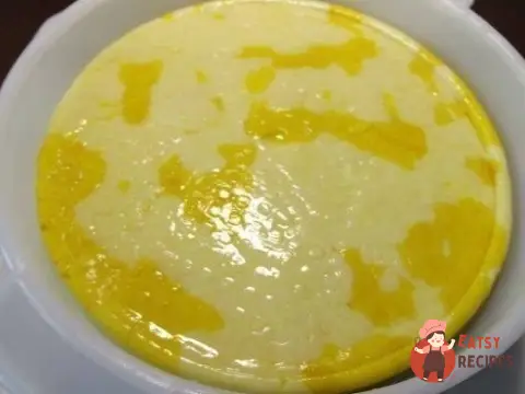 Домашній сир з морквою та часником
