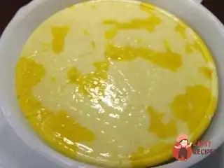 Домашній сир з морквою та часником