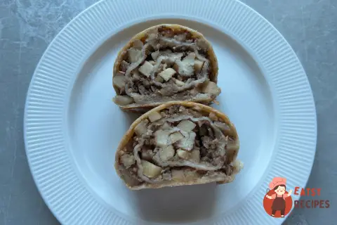 Штрудель із яблуками