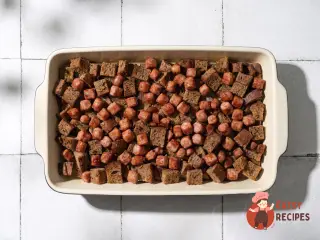 Крок 5: Запіканка з хліба з ковбасками та беконом